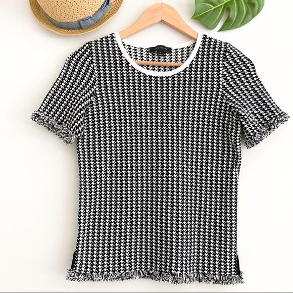 Ann Taylor Sweaters - 🌻 ANN TAYLOR Black White Print Sweater Fringe Top